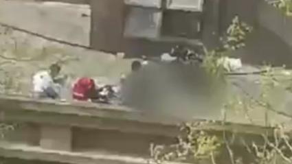 新澳门彩走势和21岁女子从30楼坠亡与21岁女子从30楼坠亡视频
