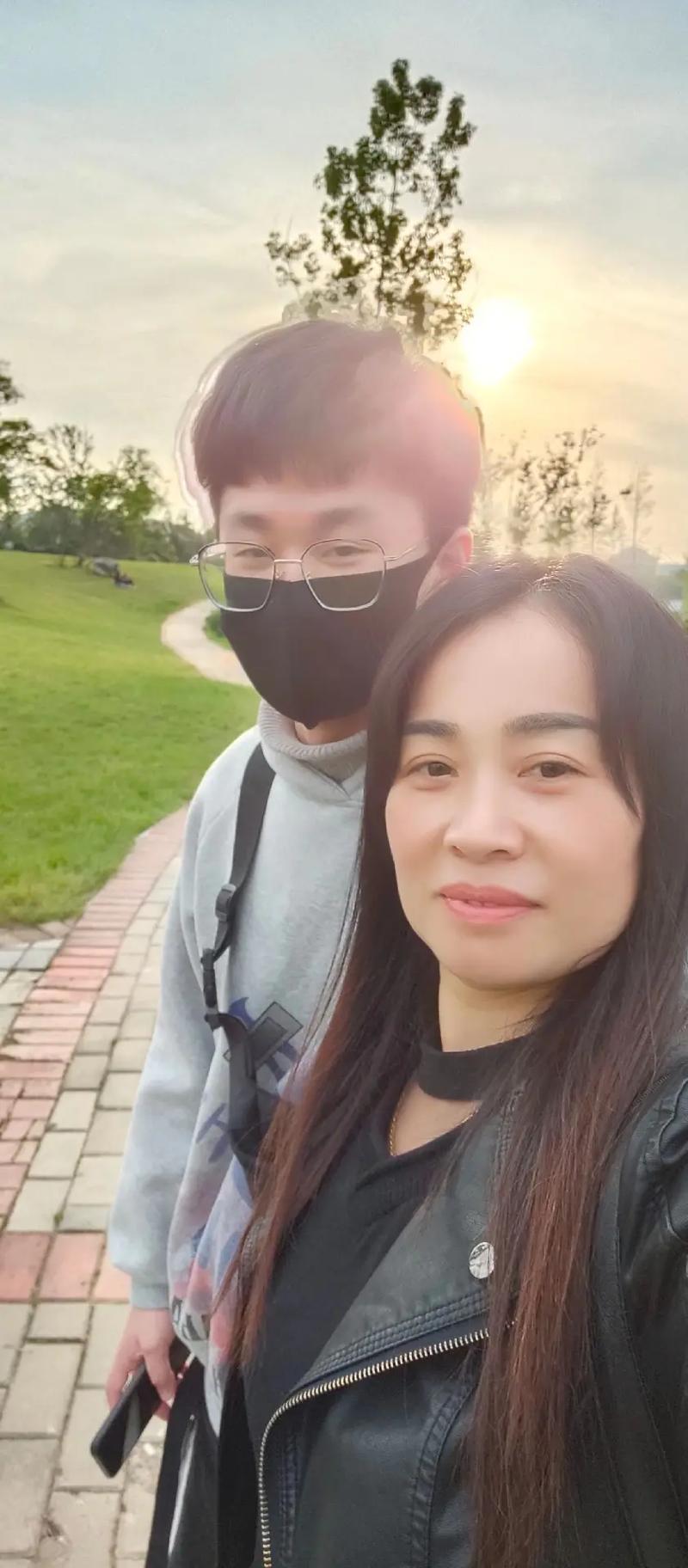 2025澳门特马开奖记录和高考结束集体找妈妈与高考后和老妈准备回家
